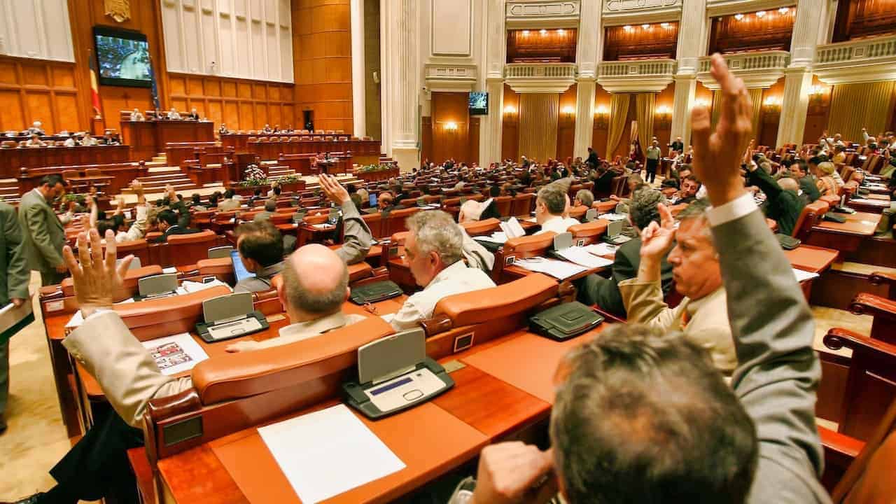 Proiect de lege privind eliminarea plafonarii pensiilor militare la salariul net