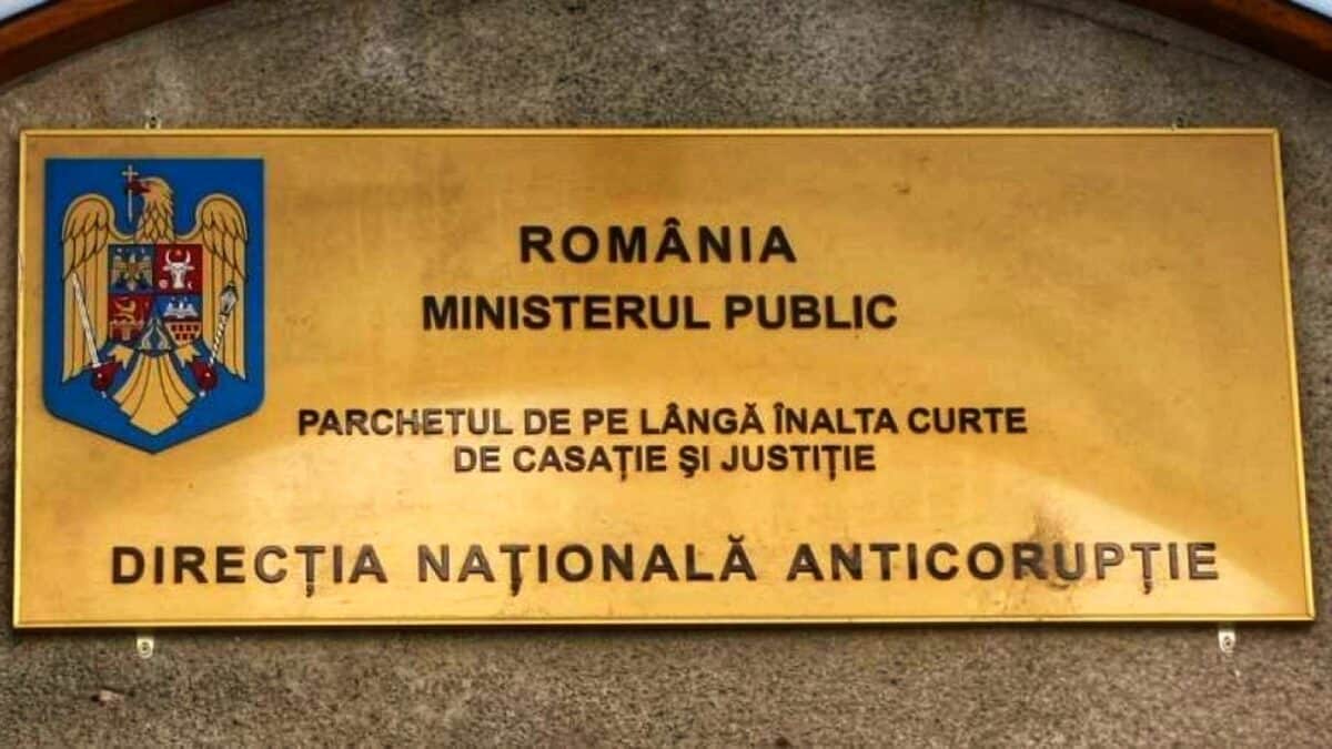 Angajat al Penitenciarului Poarta Albă trimis în judecată pentru luare de mită